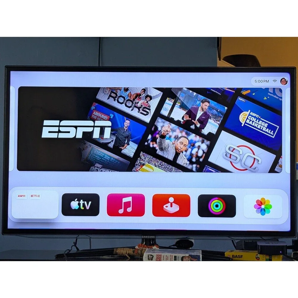 AppleTV 4K 1st Gen 32gb 2017 Model A1842 (w/ A2854 Remote, Power Cord, & HDMI)